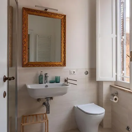 2 Bedroom Flat With Vatican Terrace * Řím